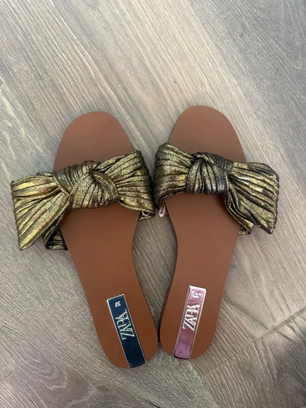 Zara Metallic Gold Knot Bow Slide Sandals - Picture 3 of 5